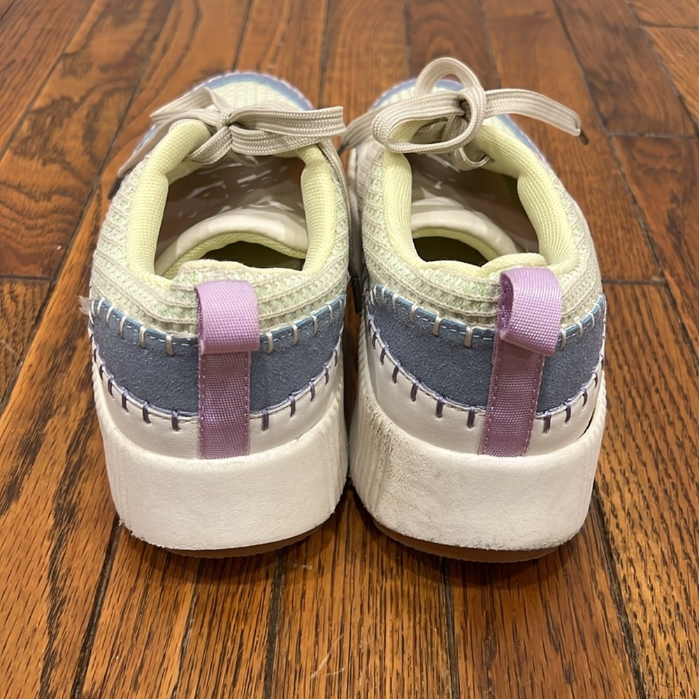 Nicole Miller New York Brita Woven Rainbow Pastel Platform Sneakers - Picture 6 of 10